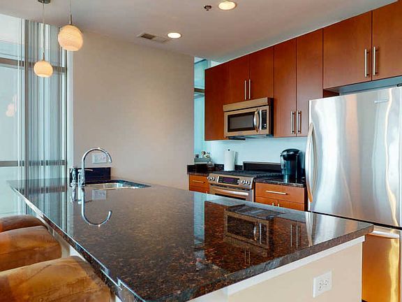 5th image of 303 W Ohio St APT 2106