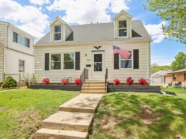 2373 South 62nd STREET, West Allis, WI 53219