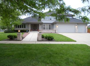 3608 Falkner Dr, Naperville, IL 60564