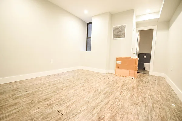 Rented by Skyward | media 27