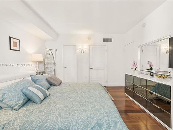 4th image of 10275 Collins Ave Unit 611