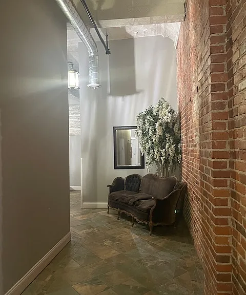208 Huron Ave — Photo 12