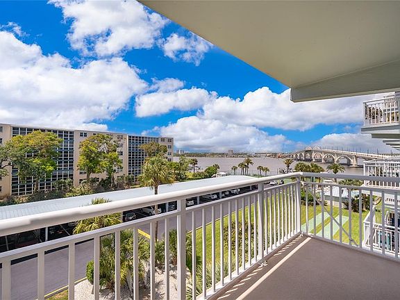 5th image of 100 SILVER BEACH AVENUE #516