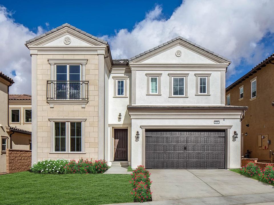 Virtually staged landscaping