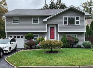 42 Gaywood Ave, Colonia, NJ 07067