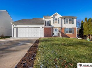 11716 S 28th St, Bellevue, NE 68123