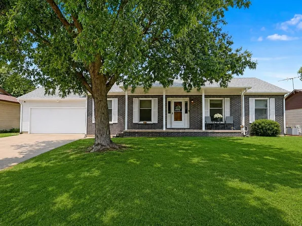 514 W 54th St S, Wichita, KS 67217