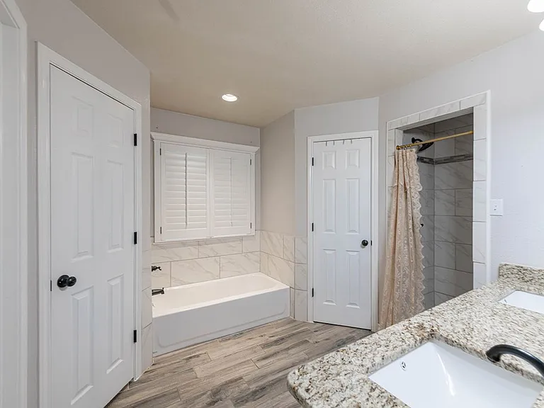 4715 Bishops Castle Dr — Photo 29