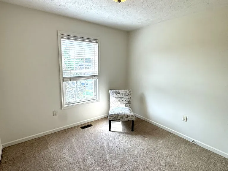 1432 Verdant Spring Ln — Photo 16