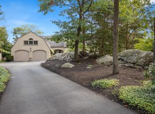 11 Ringbolt Rd, Hingham, MA 02043