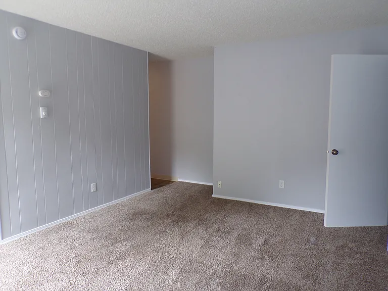 5102 SW 45th Ave #1 — Photo 6