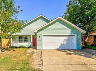 2306 West St, Taylor, TX 76574