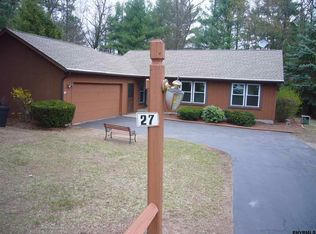 27 Glade Mallow Rd, Malta, NY 12020