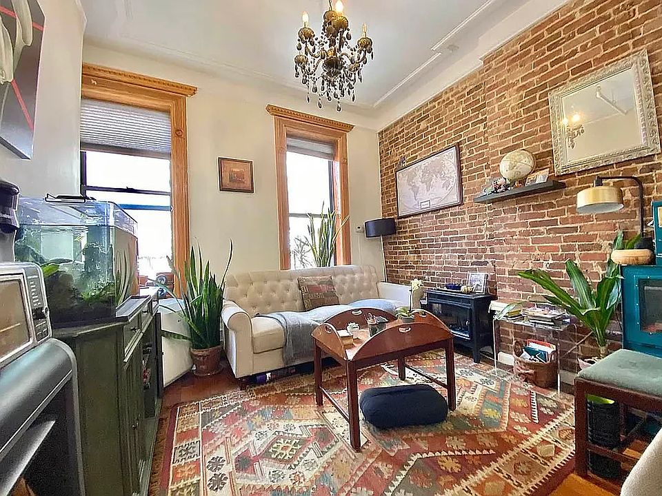 1st image of 71 W 71st St #4F