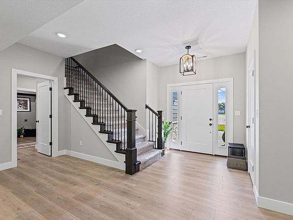 4th image of 6176 Partridge Ct