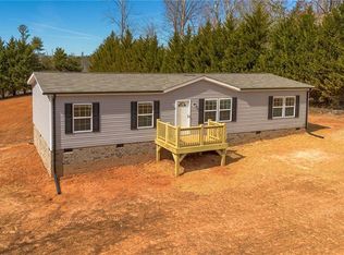 526 Dav Rd, Hays, NC 28635