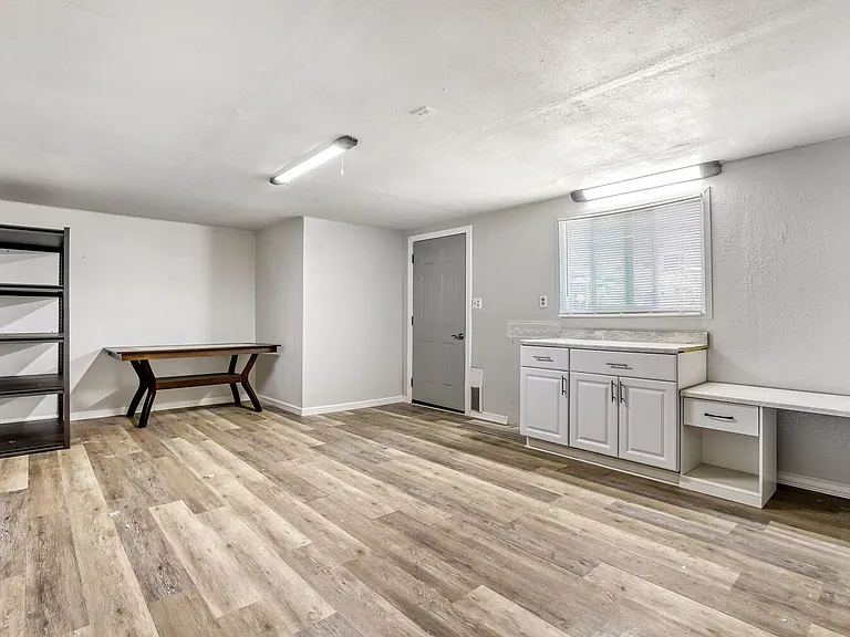 4932 W Mercer Ln — Photo 10