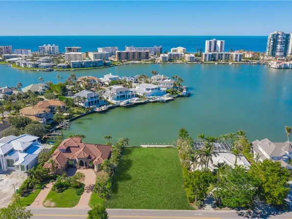 3453 Crayton RD, NAPLES, FL 34103