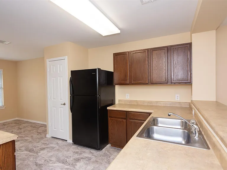 7612 Cayenne Ln — Photo 8