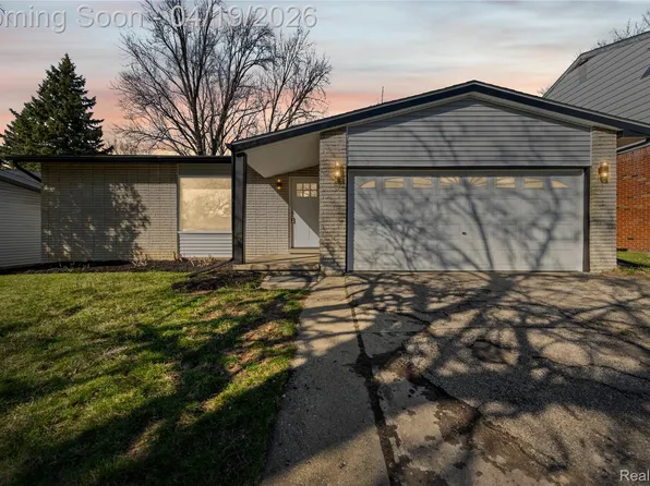 1215 Somerset Ln, Flint, MI 48503