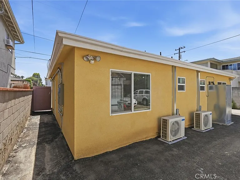 702 Walnut St #5 — Photo 9