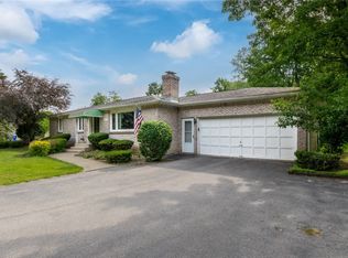 7851 Northfield Rd, Clarence Center, NY 14032