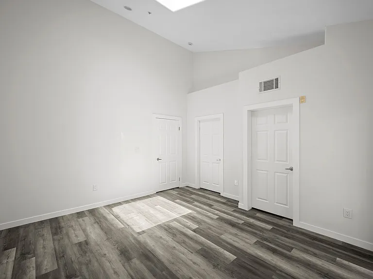 5521 Kester Ave #23 — Photo 15