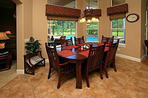 Large Kitchen Eating Area