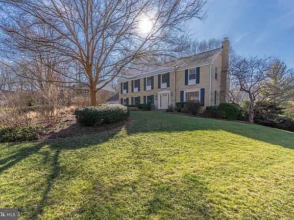 3rd image of 10116 Weatherwood Ct
