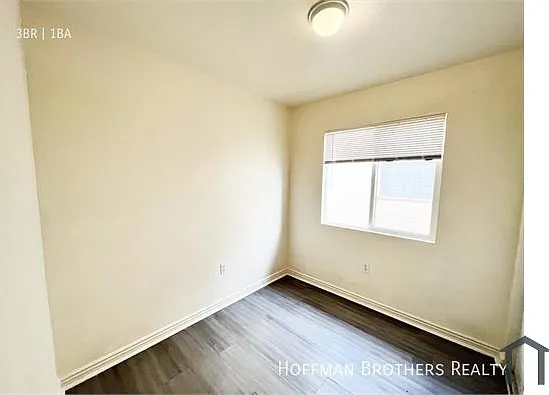 2637 S Manhattan Pl #7 — Photo 8