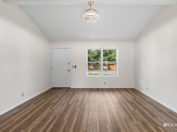 5th image of 1111 Lisa Ln