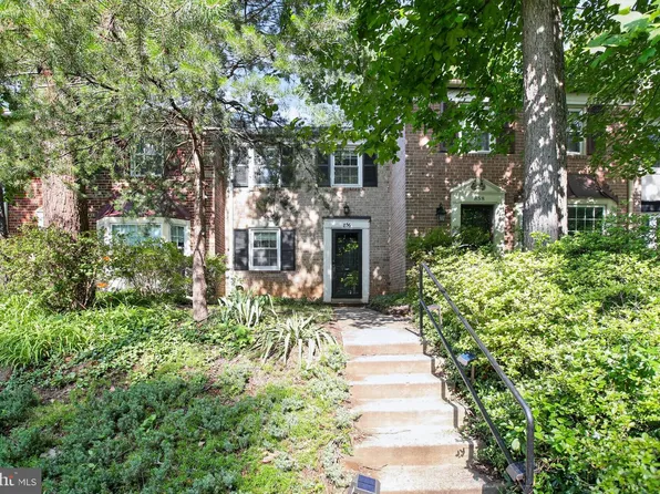 856 Azalea Dr #20, Rockville, MD 20850
