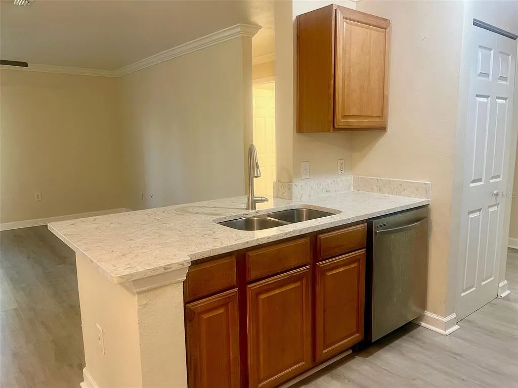 2 bed, 2.0 bath, 1133 sqft, $1,650 — Photo 3