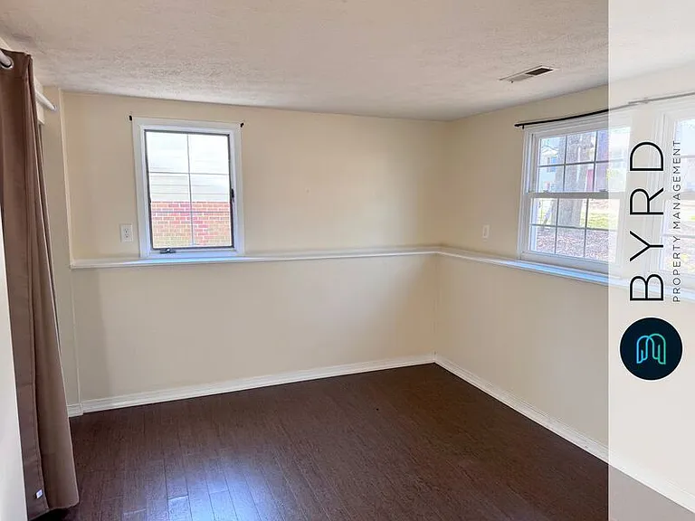 2411 Carriage Creek Rd — Photo 17