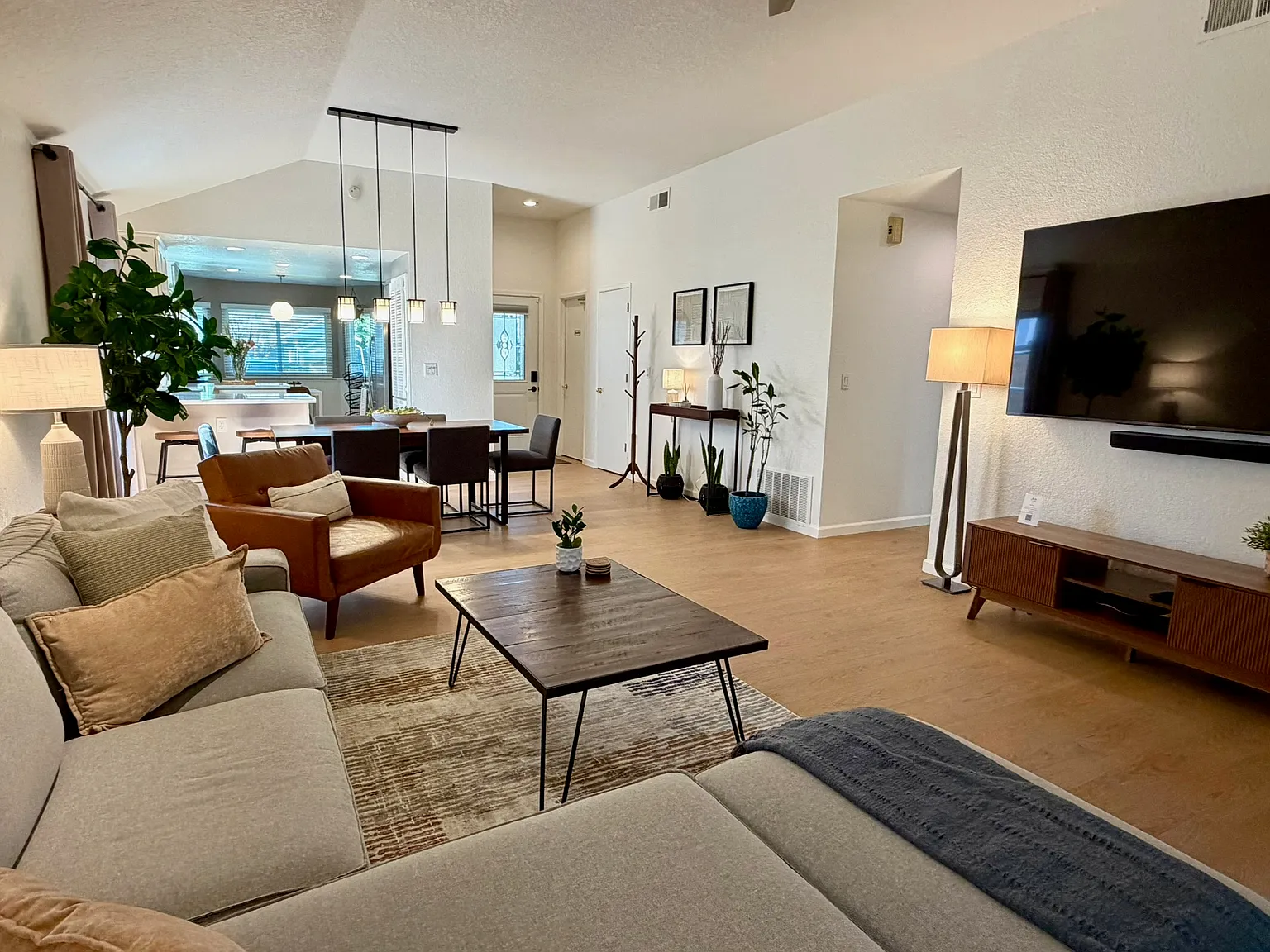 3016 Mendel Way — Photo 3