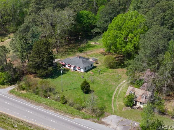 9523 Southampton Pkwy, Drewryville, VA 23844