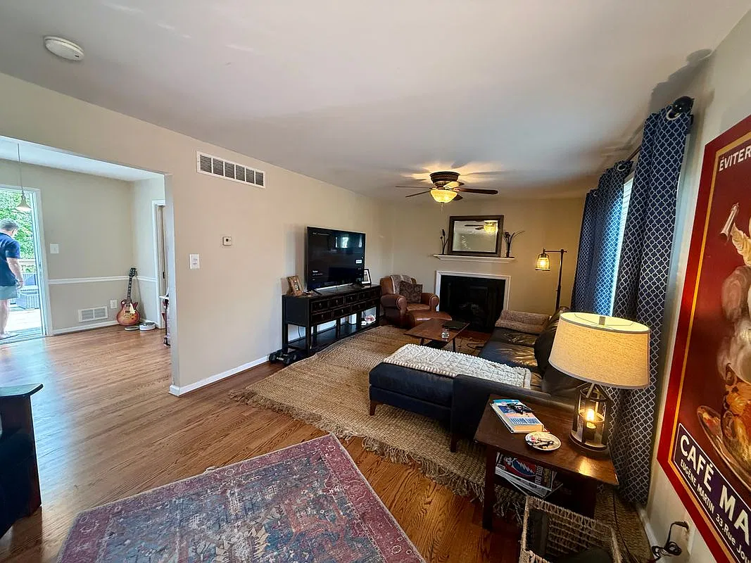2 bed, 2.0 bath, 1977 sqft, $2,800 — Photo 4