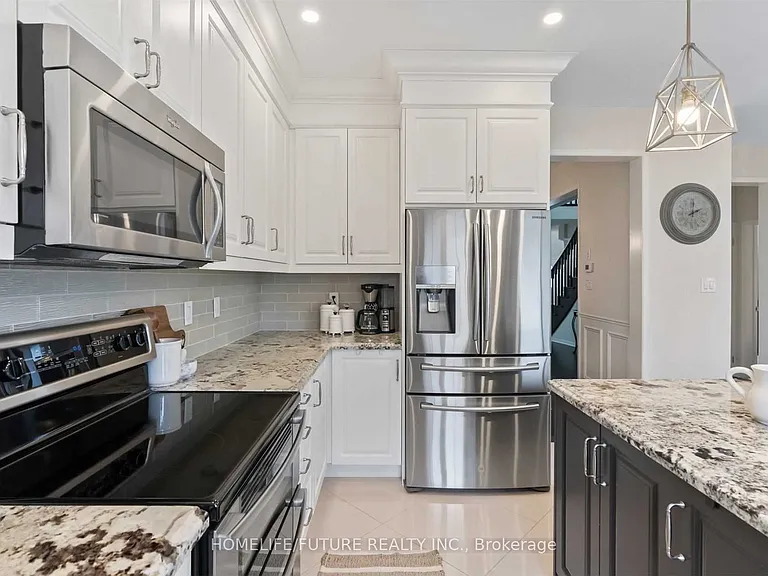 1381 Clearbrook Dr — Photo 11