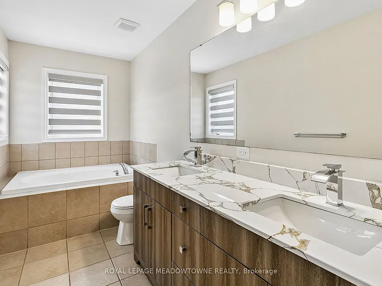 15 Learmont Ave #UPPER — Photo 45