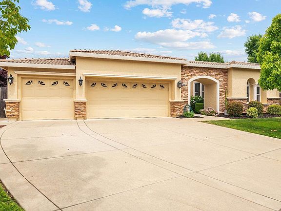 3rd image of 5968 Tanus Cir