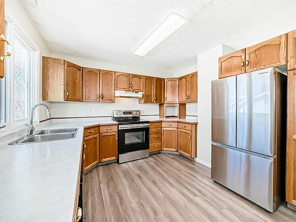 3rd image of 5208 S 40th St