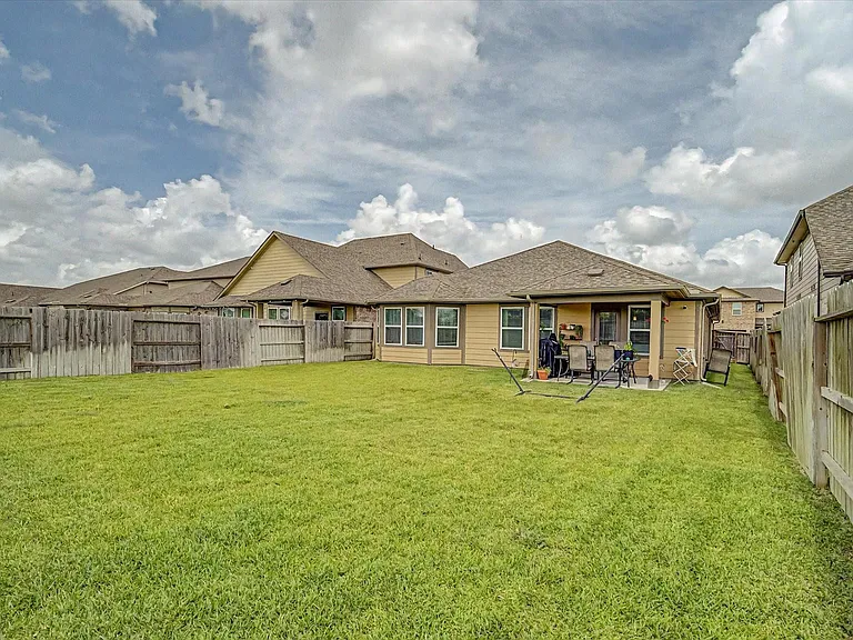 10842 Cliffs View Dr — Photo 41