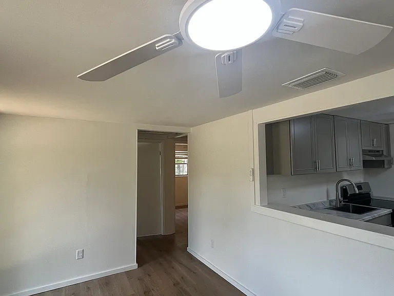 148 Willis Rd — Photo 6