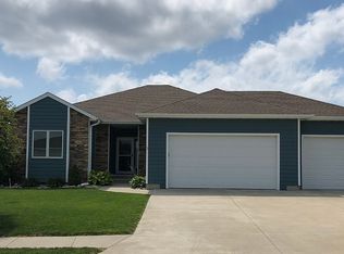 678 Prairie Blvd, Dakota Dunes, SD 57049
