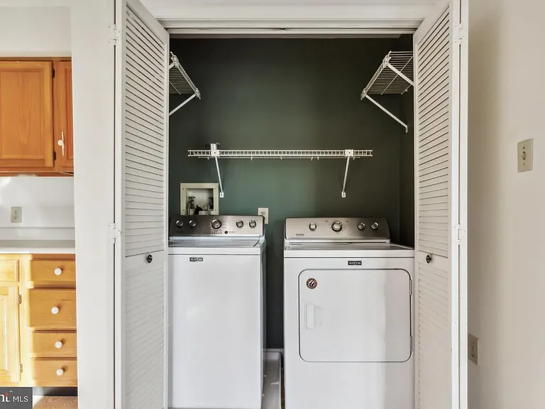 1232 Lakeview Dr — Photo 10