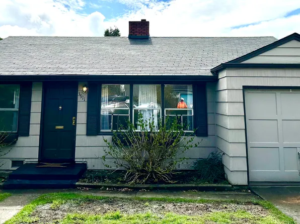 3911 NE 50th St, Seattle, WA 98105