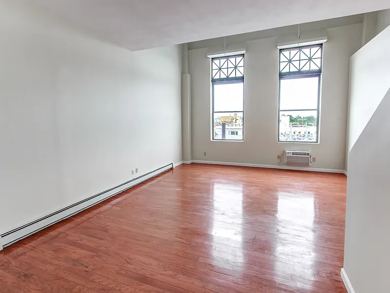 Clinton Square Suites — Photo 13
