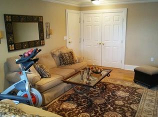 538 Sierra Vista Ln, Valley Cottage, NY 10989