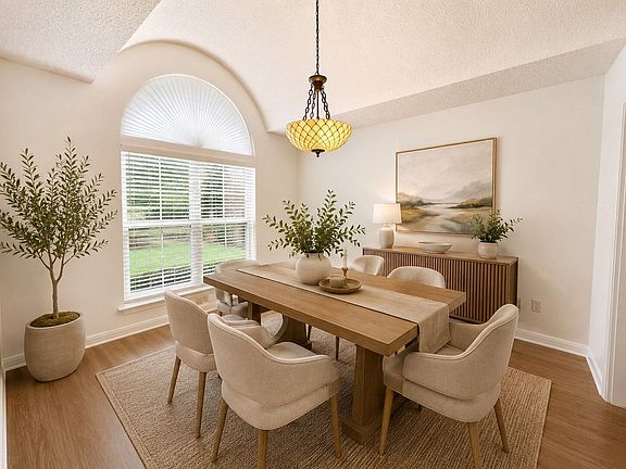 2nd image of 6105 Paradise Dr