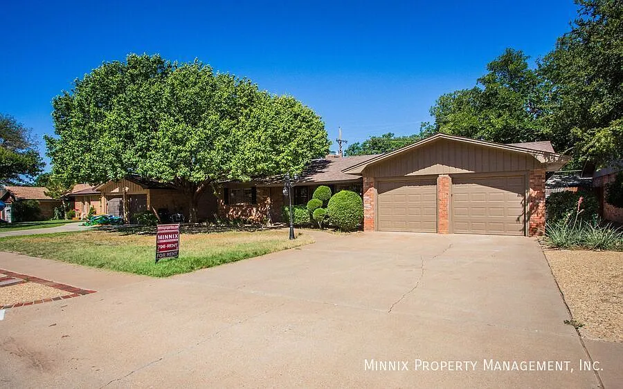 3 bedroom/ 2 bath | Fireplace | 4104 64th St. — Photo 3